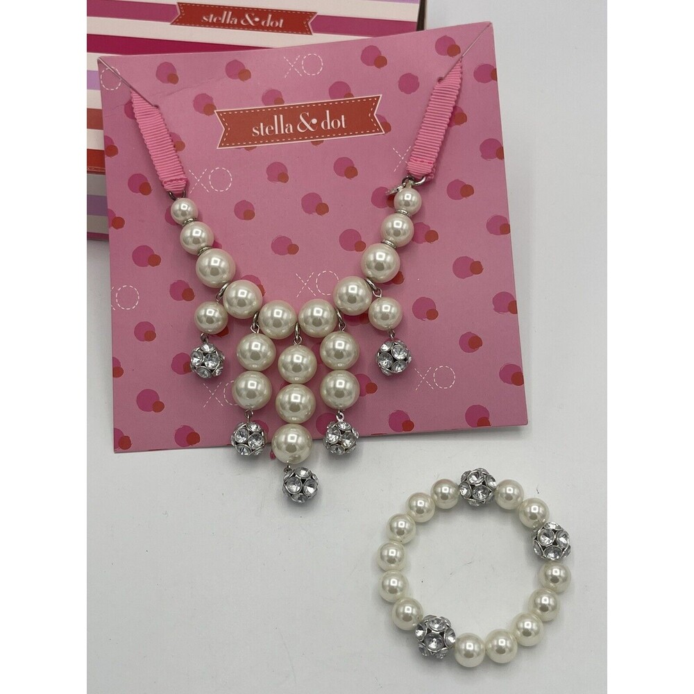 Stella & Dot Girls Olive Pearl Bob & Bracelet Set New